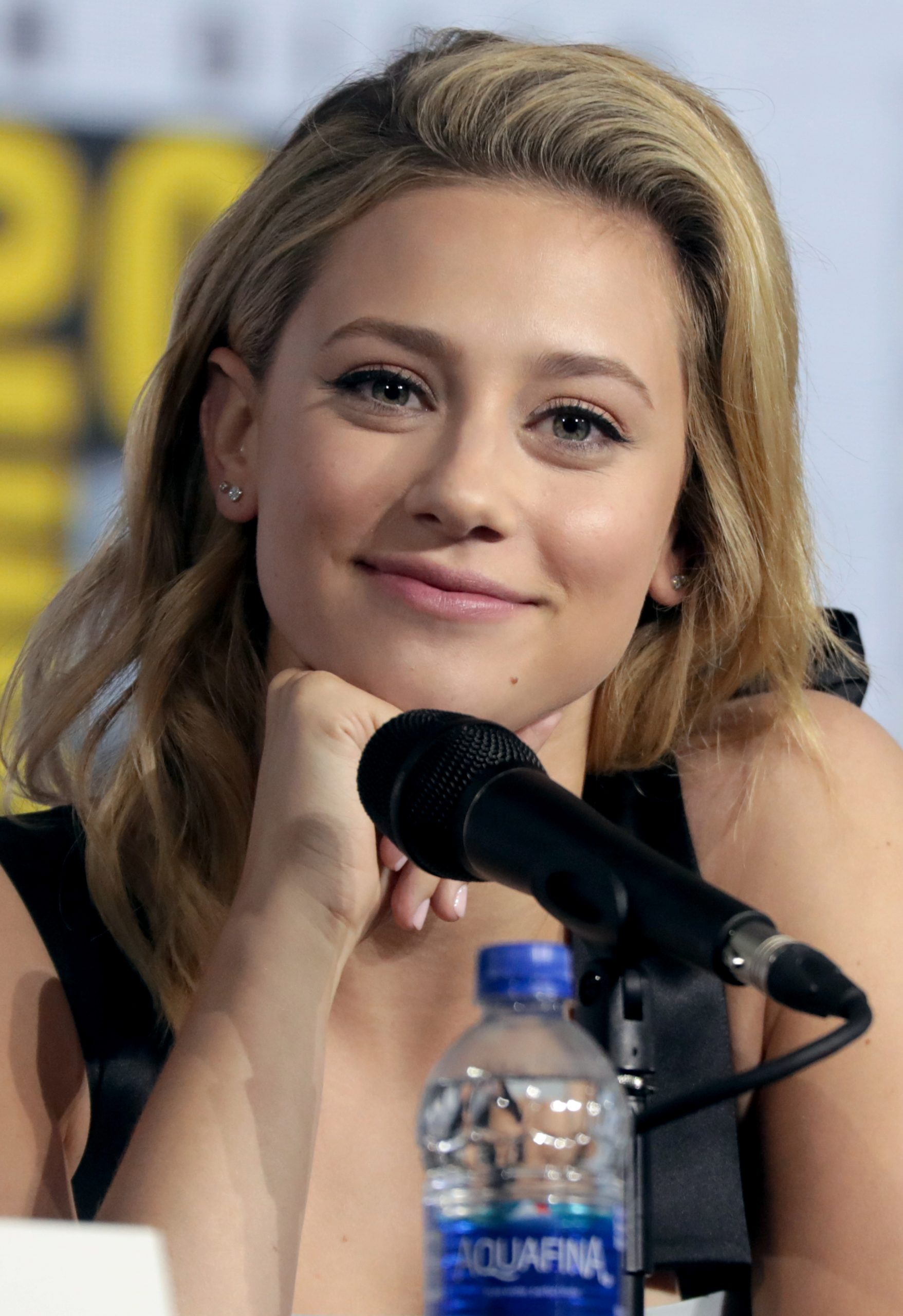 To protest the death of Breonna Taylor Riverdale star Lili Reinhart posted a topless photo of herself on Twitter, then deleted the nude photo