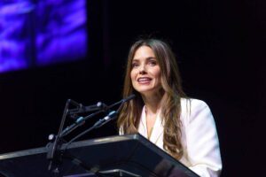 Sophia Bush comes out as queer